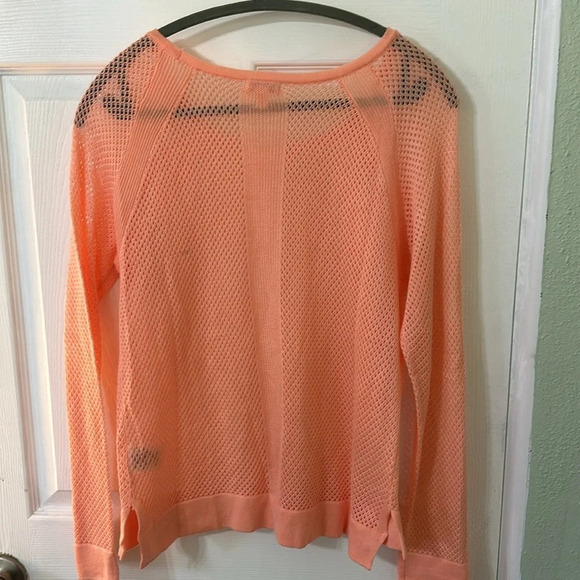 Bongo Knit lightweight Top - Picture 4 of 8